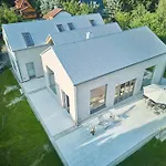 Elegant With Privat Sauna Close To Baltic Sea On Wolin Island بيت للعطل